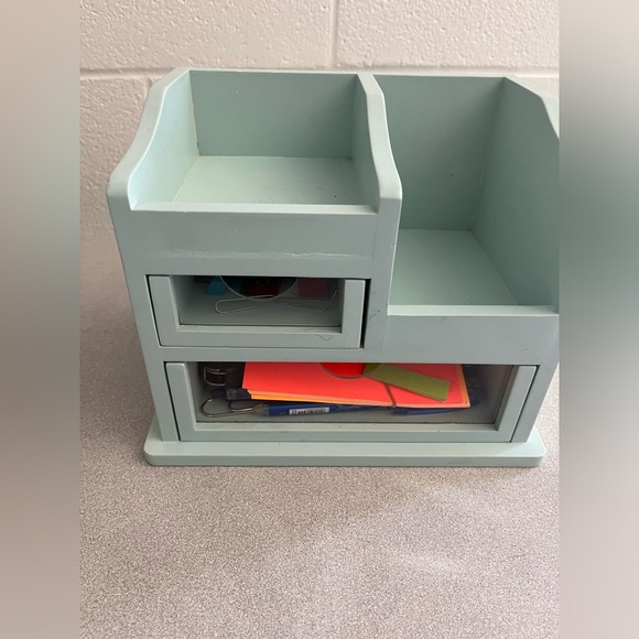 Desktop organizer - Picture 1 of 3